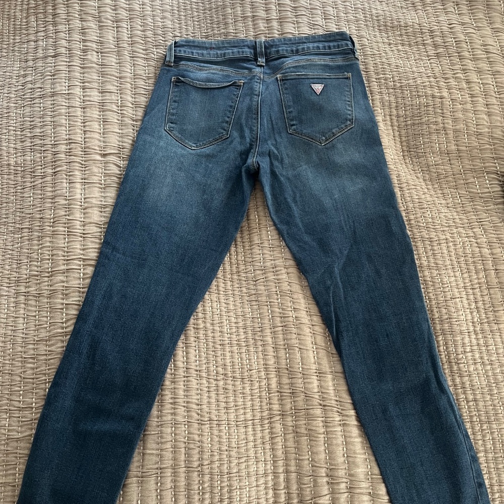 Guess Jeans - Picture 2 of 2